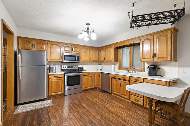 $219,000 | 212 North Kansas Street, Haven, KS 67543