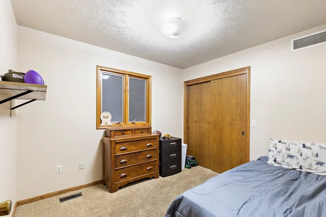 $219,000 | 212 North Kansas Street, Haven, KS 67543