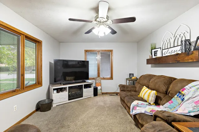 $219,000 | 212 North Kansas Street, Haven, KS 67543