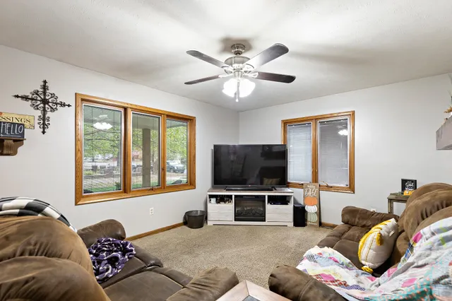 $219,000 | 212 North Kansas Street, Haven, KS 67543