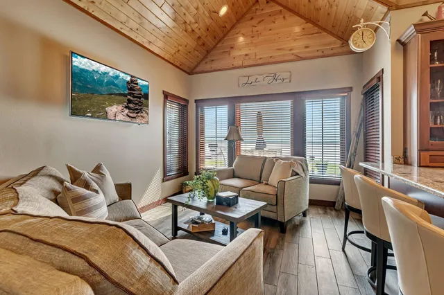 $2,795,000 | 46376 Jungle Shore Trail, Perham, MN 56573