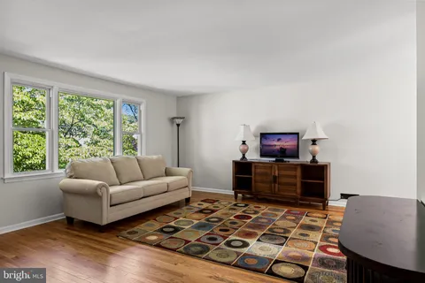 $500,000 | 319 Brentwood Avenue, Cherry Hill, NJ 08002