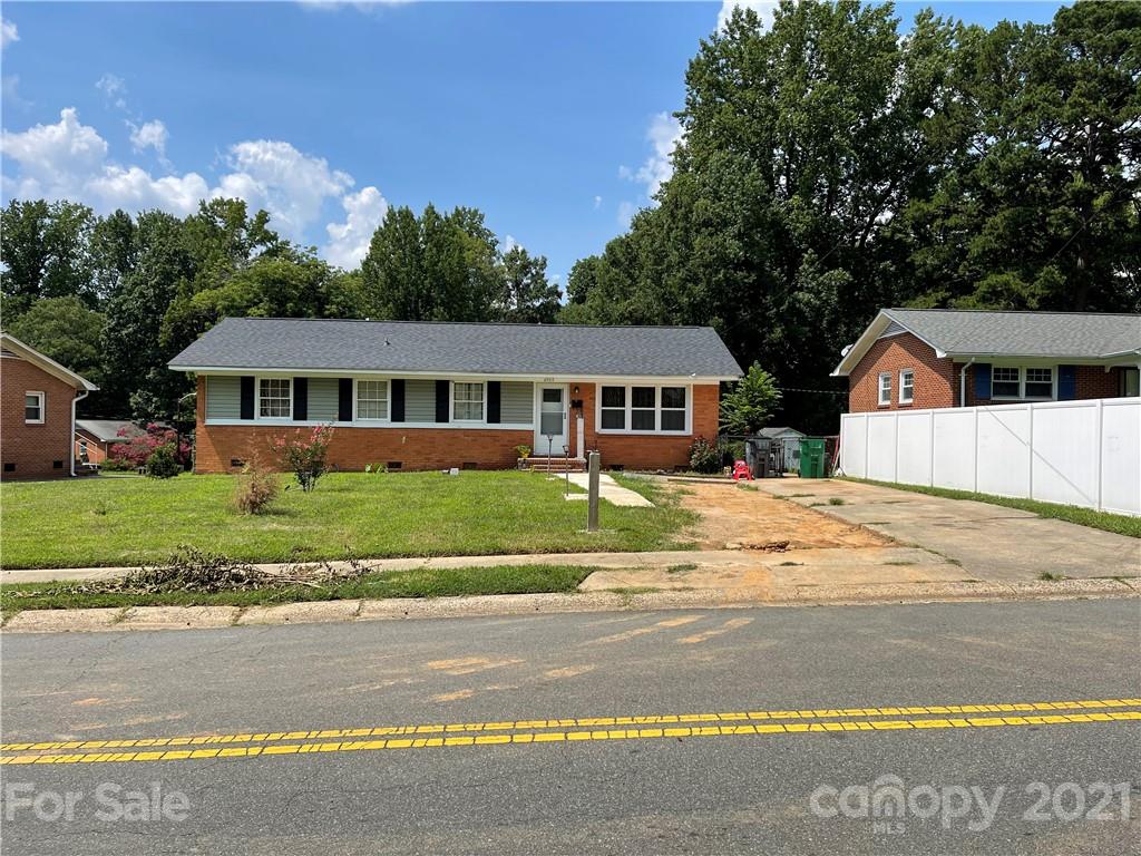 4909 Cinderella Road Charlotte, NC 28213 - Photo 1 of 25 Gallery Image 1