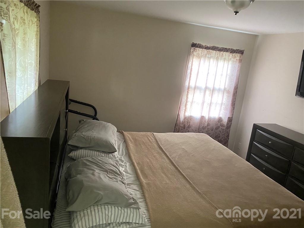 4909 Cinderella Road Charlotte, NC 28213 - Photo 15 of 25 Gallery Image 15