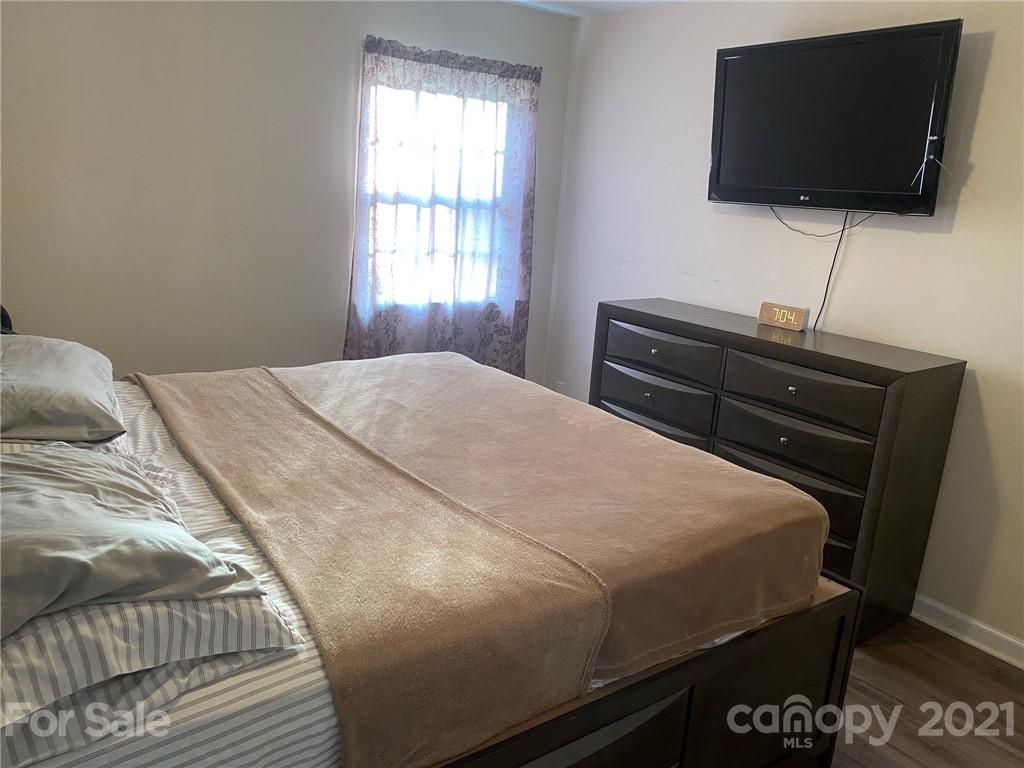 4909 Cinderella Road Charlotte, NC 28213 - Photo 17 of 25 Gallery Image 17