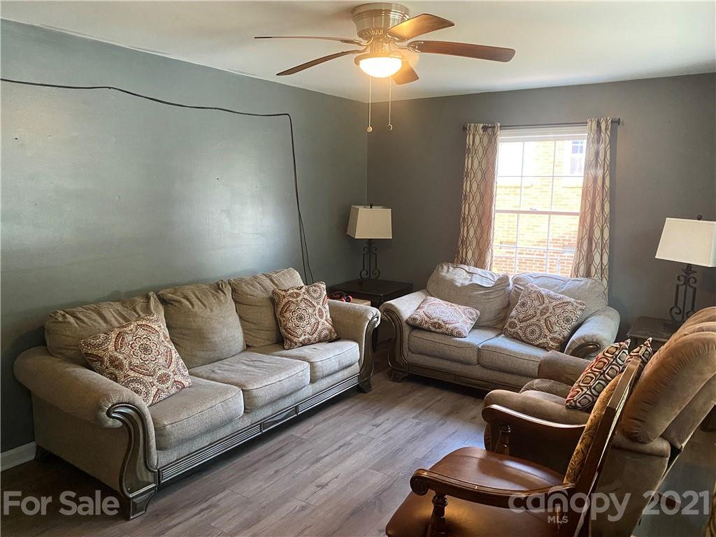 4909 Cinderella Road Charlotte, NC 28213 - Photo 6 of 25 Gallery Image 6