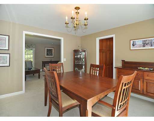 1990 S Road East Greenwich, RI 02818 - Photo 4 of 12 Dining Room.