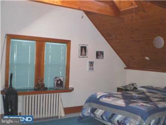 118 East Providence Road Aldan, PA 19018 - Photo 5 of 11 Bedroom - Main