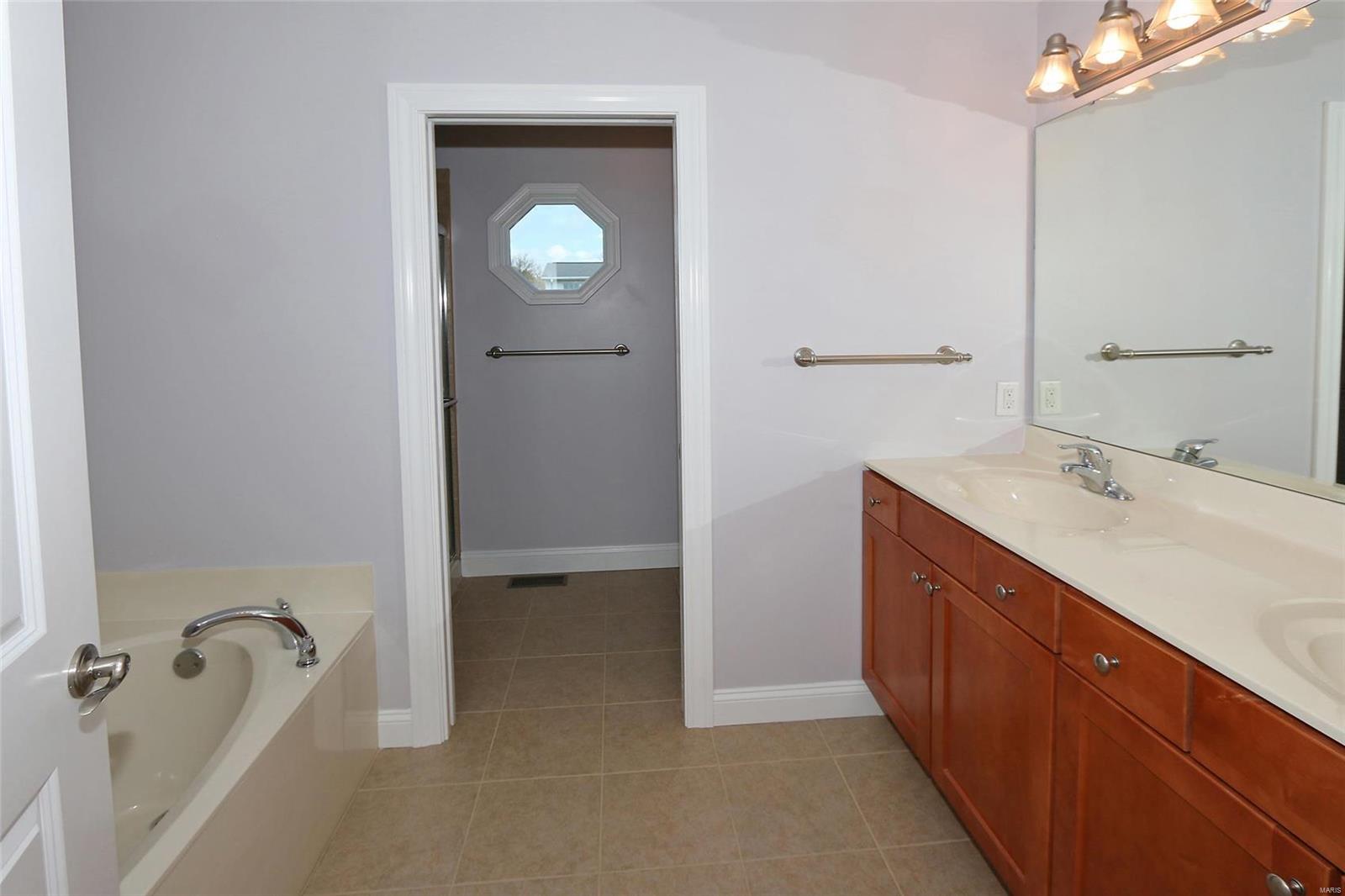 3145 Parc Ridge Lane St. Louis, MO 63139 - Photo 17 of 35 Gallery Image 17
