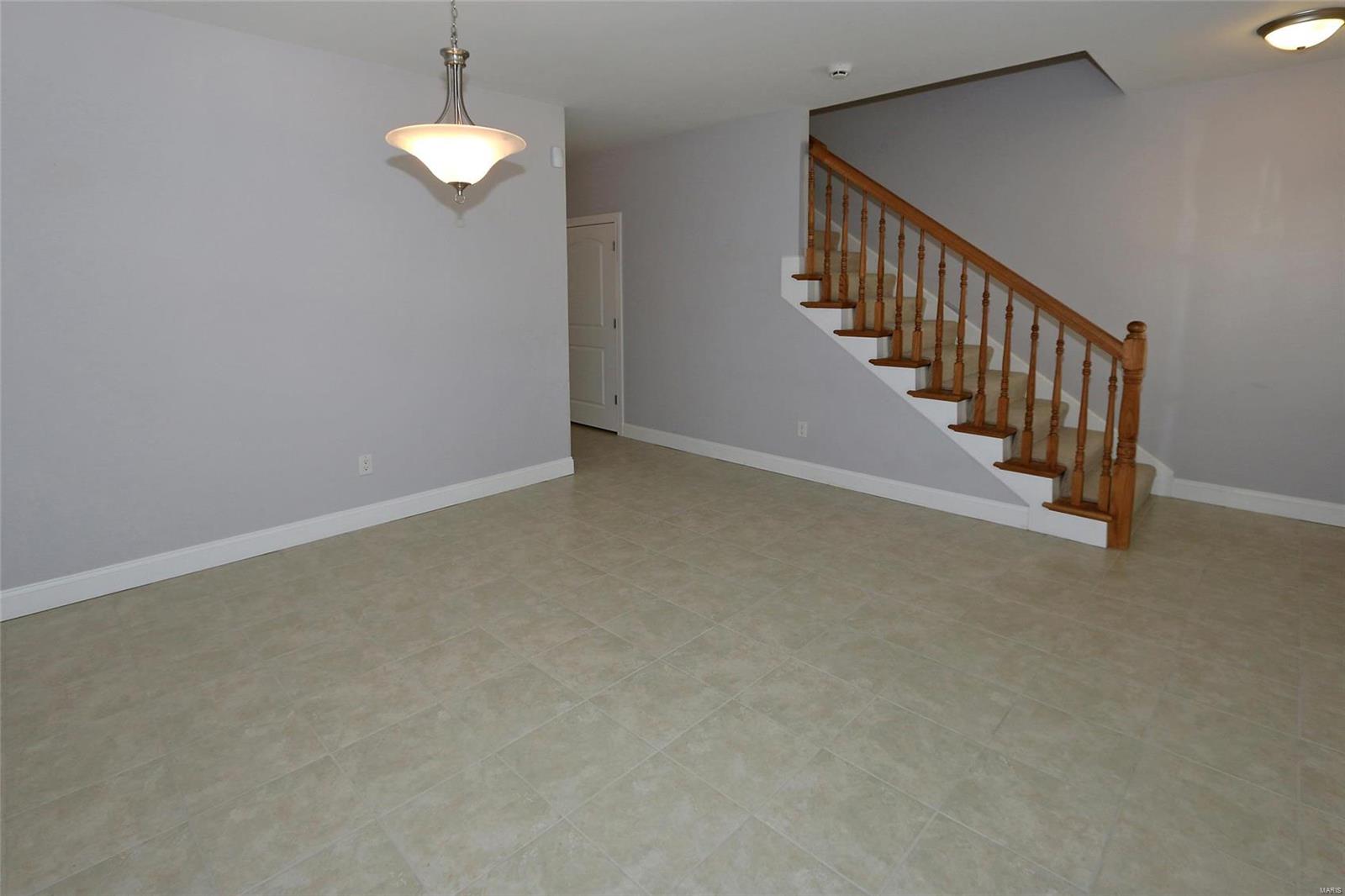 3145 Parc Ridge Lane St. Louis, MO 63139 - Photo 4 of 35 Gallery Image 4