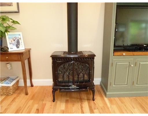 12 Black Brook Road Gorham, ME 04038 - Photo 17 of 25 Other. Gas Stove