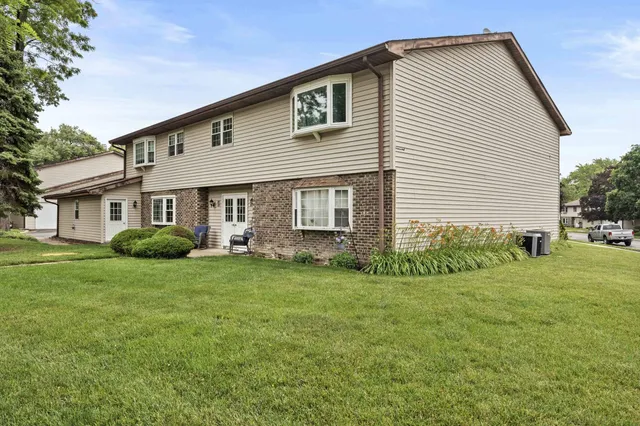 $229,000 | 1853 Burgundy Street, Schererville, IN 46375