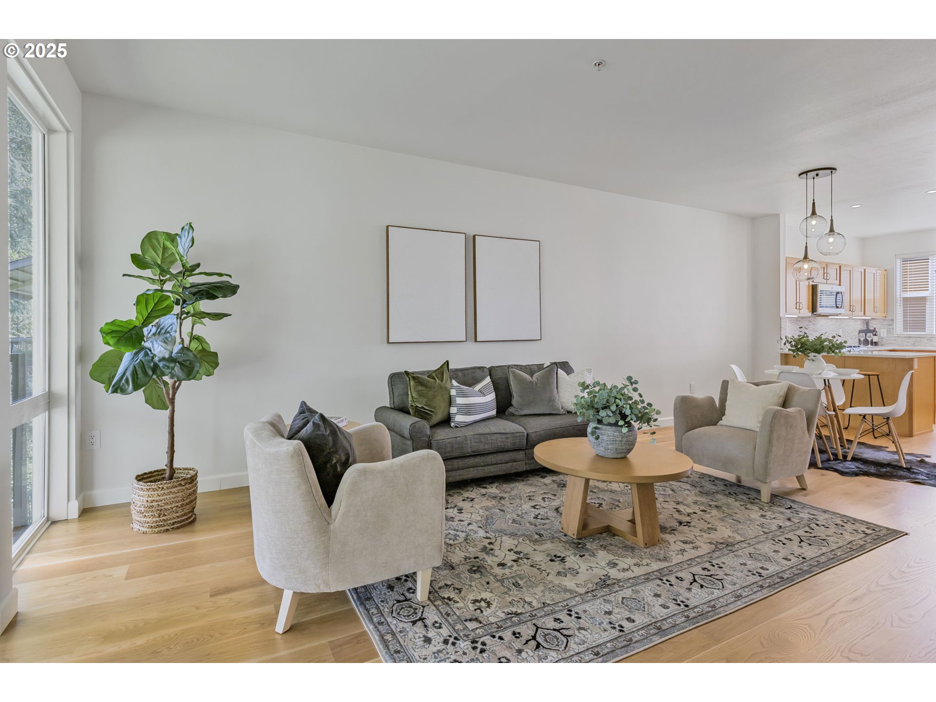 347 Rustic Place, Unit 24 Eugene, OR 97401 - Photo 10 of 42 a living room with furniture potted plant and a table