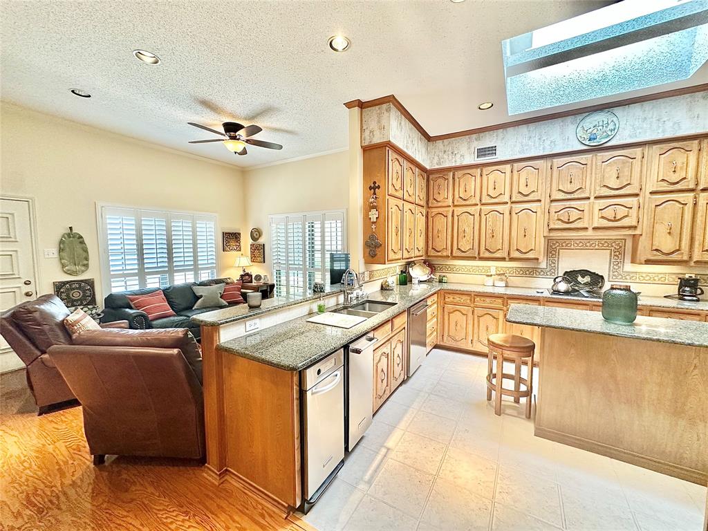 16022 Chalfont Circle Dallas, TX 75248 - Photo 16 of 23