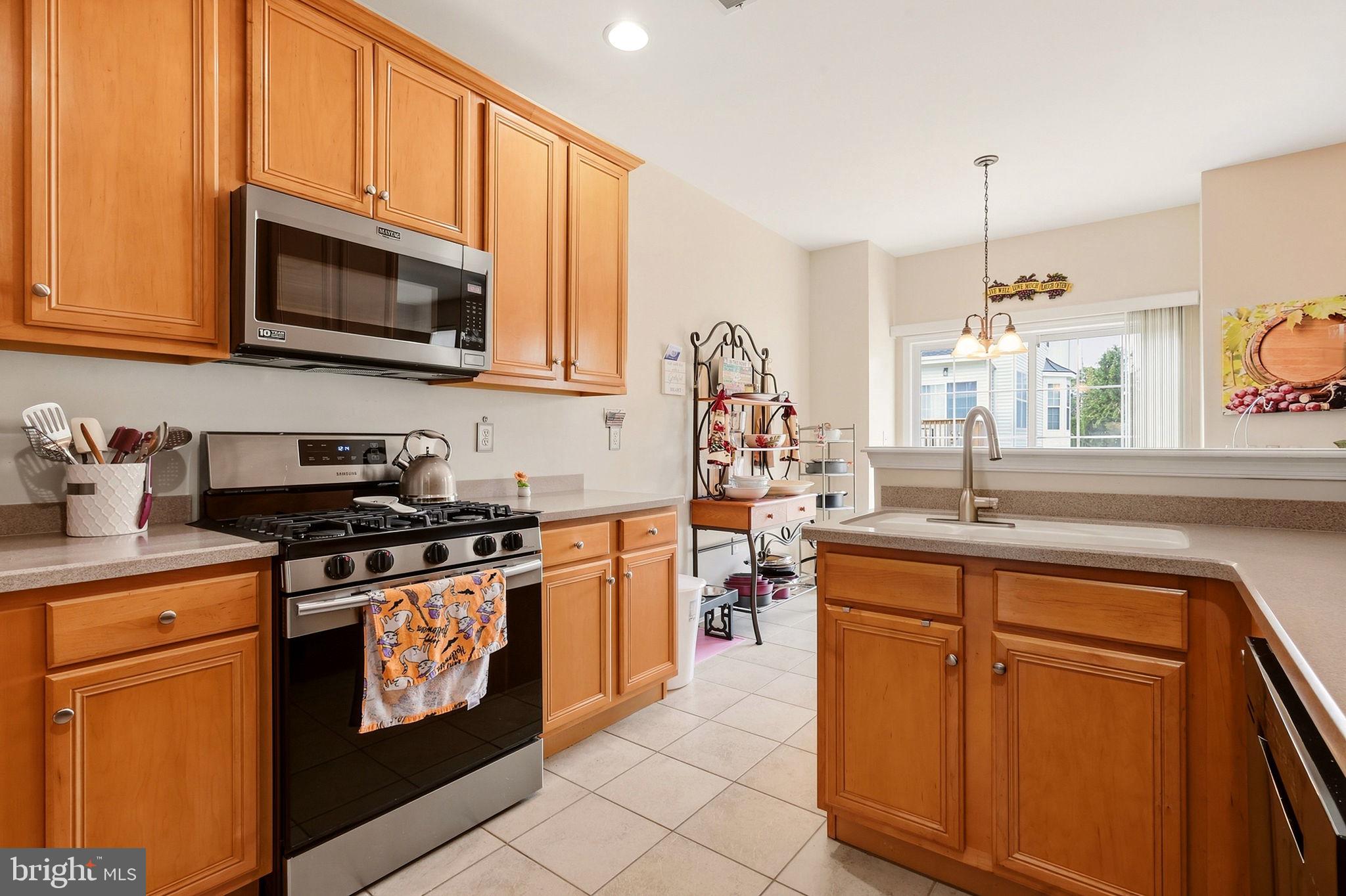 221 Hawthorne Way Riverside, NJ 08075 - Photo 4 of 25 Gallery Image 4