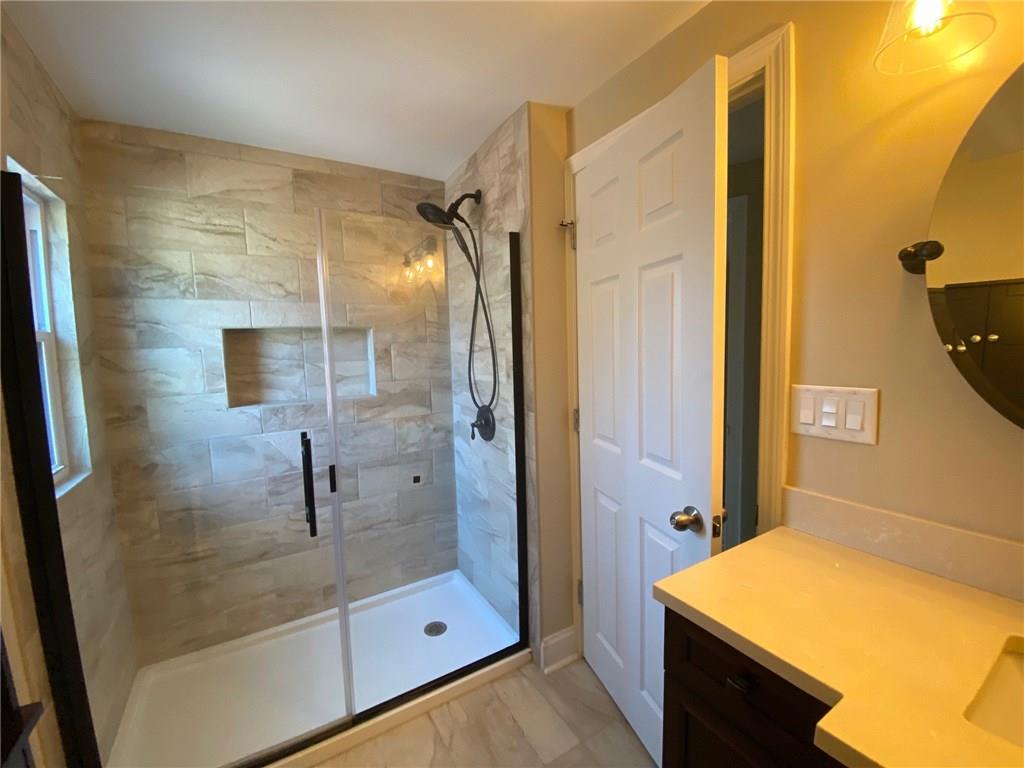 856 Rolling Rock Road Pittsburgh, PA 15234 - Photo 14 of 24 Master Bath