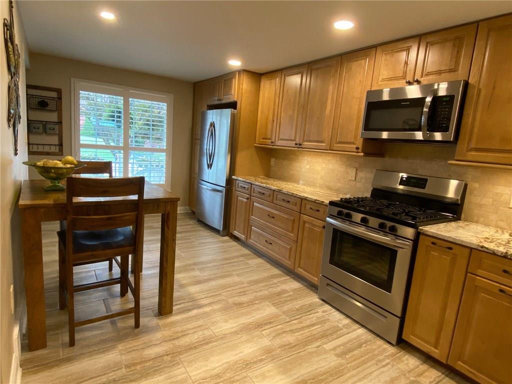 856 Rolling Rock Road Pittsburgh, PA 15234 - Photo 6 of 24 Gallery Image 6