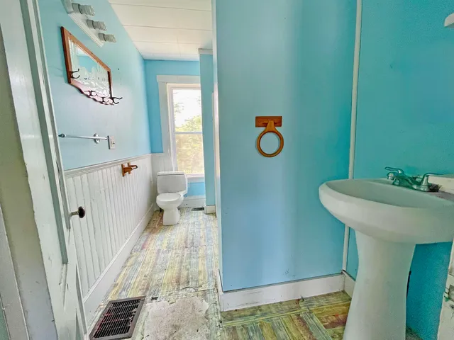 $88,500 | 909 Washington Street, Stewartstown, NH 03597