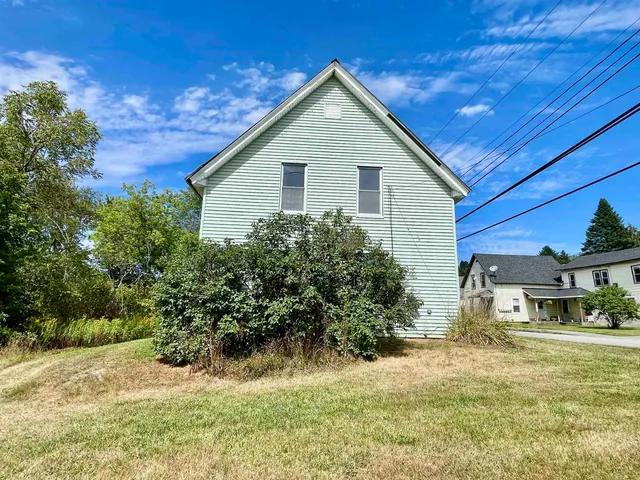 $88,500 | 909 Washington Street, Stewartstown, NH 03597