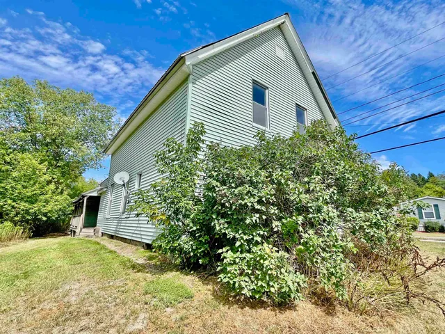 $88,500 | 909 Washington Street, Stewartstown, NH 03597