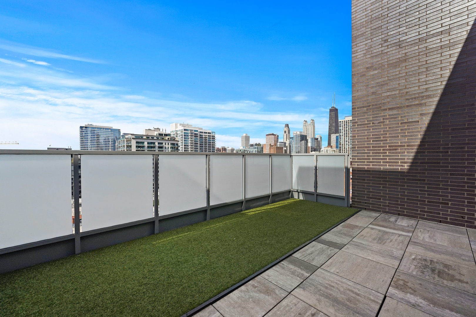 360 West Erie Street, Unit 3D Chicago, IL 60654 - Photo 47 of 52 a view of a terrace