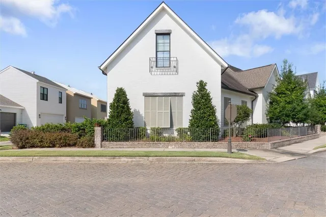 $725,000 | 601 Bocage Court South, Covington, LA 70433