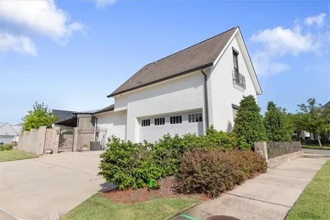 $725,000 | 601 Bocage Court South, Covington, LA 70433