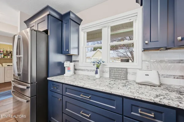 $849,900 | 155 North Deer Vlg Lane, La Follette, TN 37766