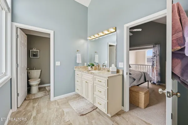 $849,900 | 155 North Deer Vlg Lane, La Follette, TN 37766