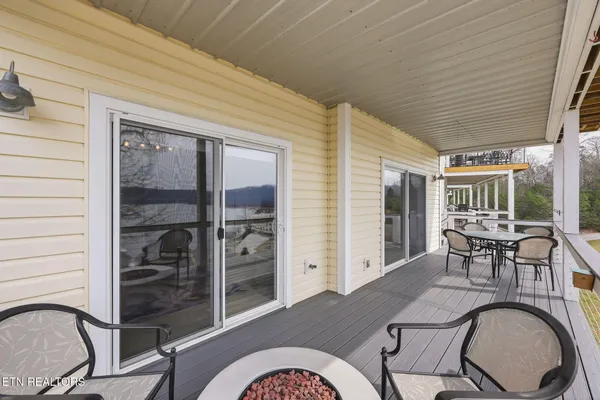 $849,900 | 155 North Deer Vlg Lane, La Follette, TN 37766