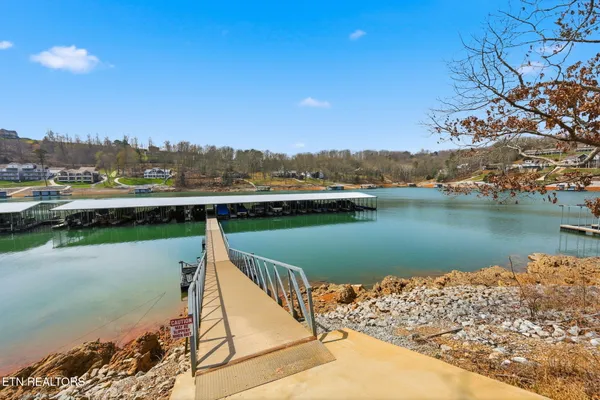 $849,900 | 155 North Deer Vlg Lane, La Follette, TN 37766