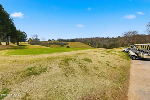 $849,900 | 155 North Deer Vlg Lane, La Follette, TN 37766