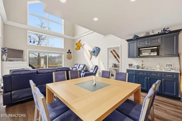 $849,900 | 155 North Deer Vlg Lane, La Follette, TN 37766