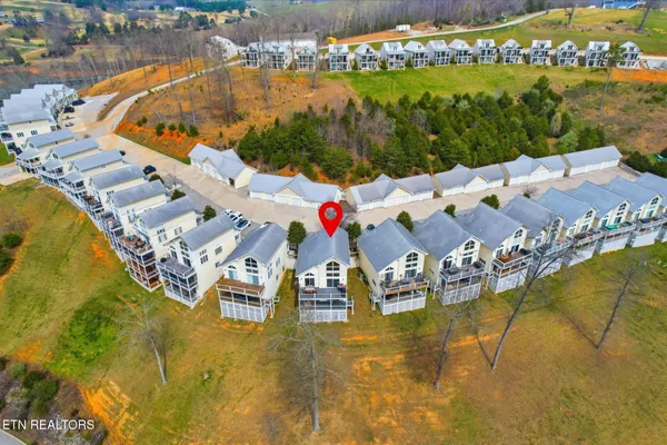 $849,900 | 155 North Deer Vlg Lane, La Follette, TN 37766
