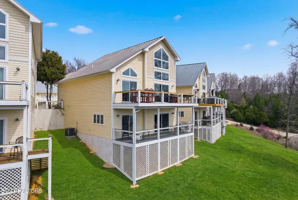 $849,900 | 155 North Deer Vlg Lane, La Follette, TN 37766