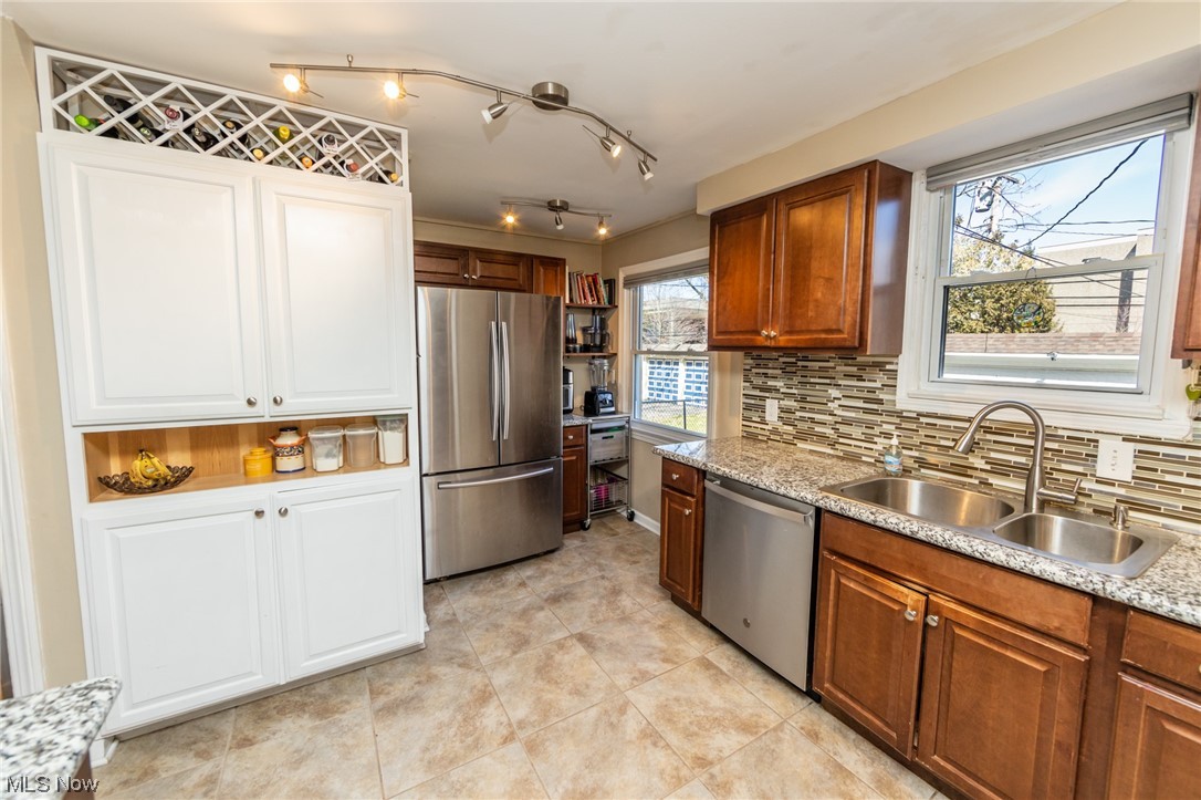 4101 Bushnell Road University Heights, OH 44121 - Photo 8 of 23
