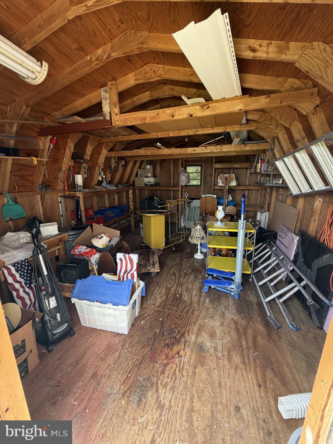 27 Ridgewood Manor Manheim, PA 17545 - Photo 21 of 24 Inside shed