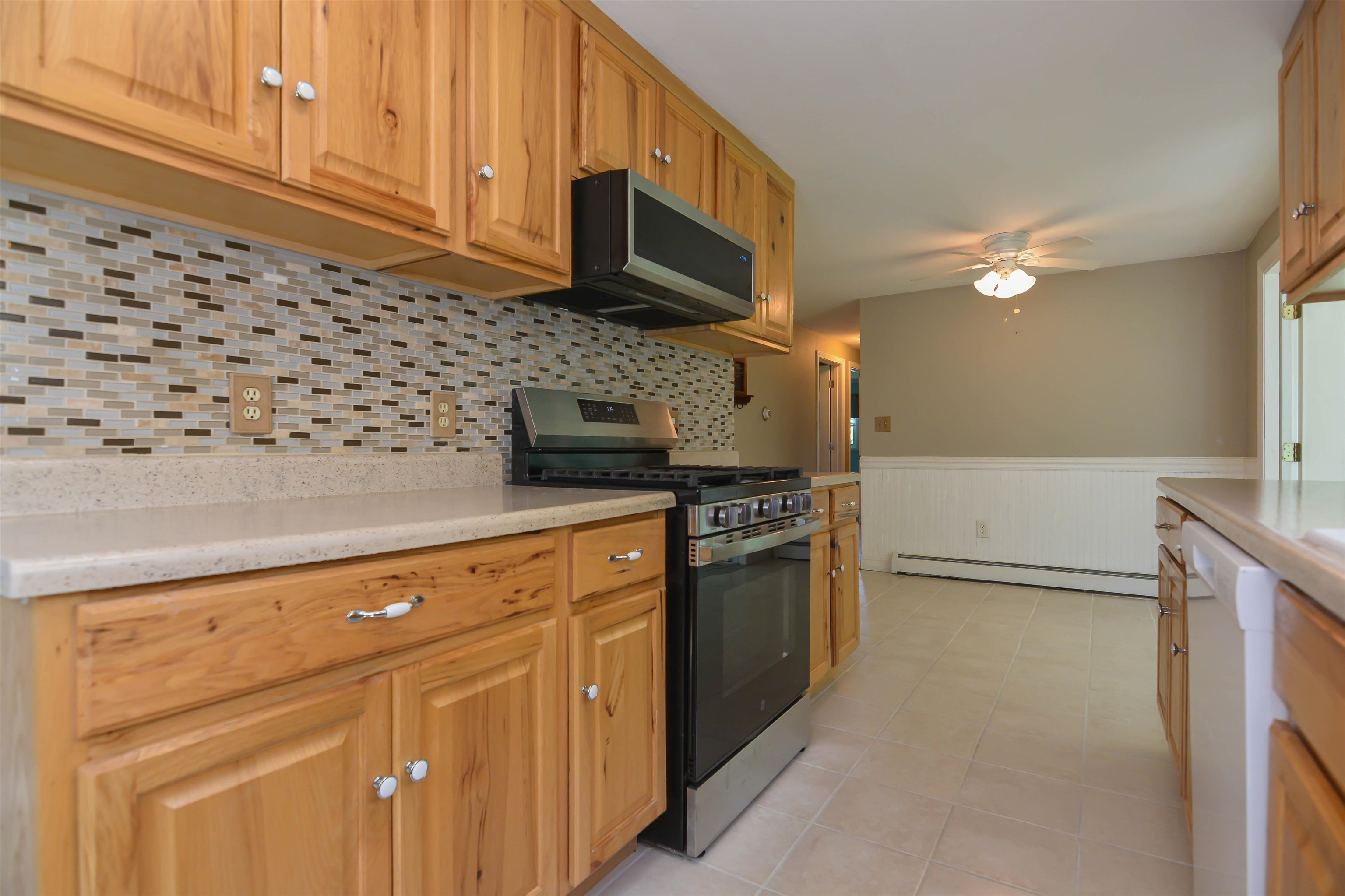 73 Brown Hill Road Hampstead, NH 03826 - Photo 3 of 41