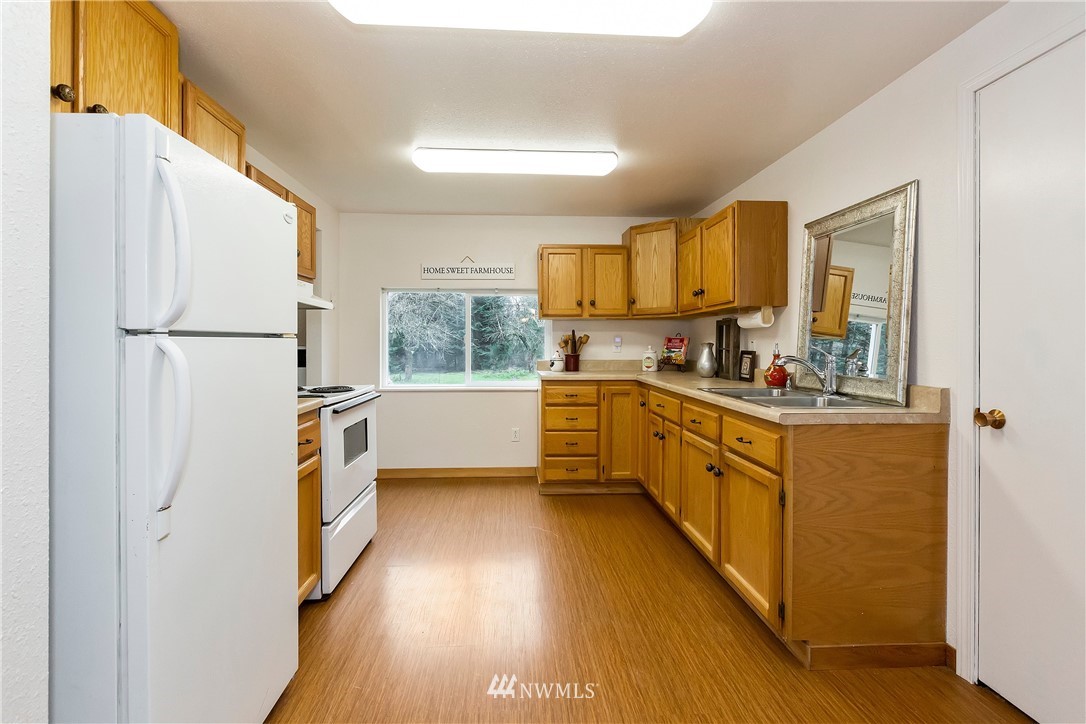 9784 West Belfair Valley Road Bremerton, WA 98312 - Photo 13 of 40 Gallery Image 13
