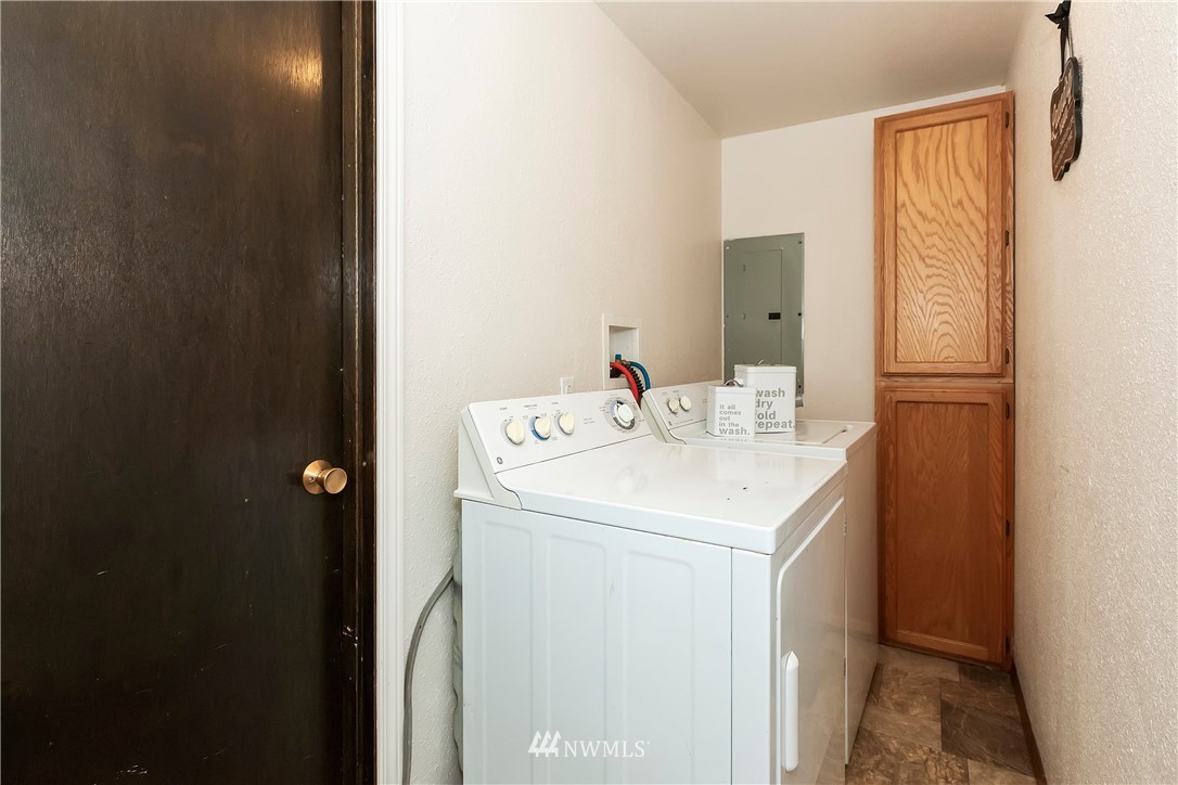 9784 West Belfair Valley Road Bremerton, WA 98312 - Photo 31 of 40 Gallery Image 31