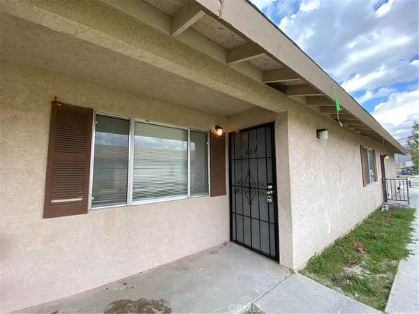 $1,630 | 354 East 1st Street, San Jacinto, CA 92583