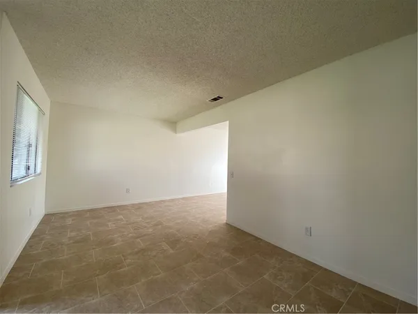 $1,630 | 354 East 1st Street, San Jacinto, CA 92583