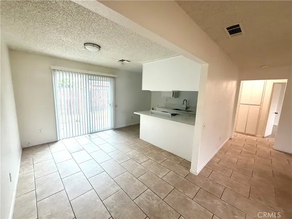 $1,630 | 354 East 1st Street, San Jacinto, CA 92583