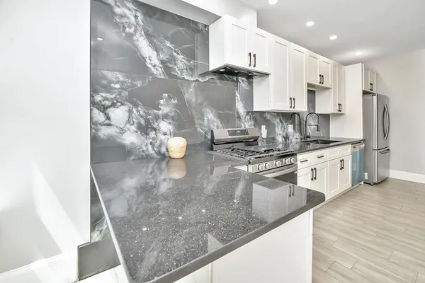 $3,550 | 9 A Ruthven Street, Unit 2, Boston, MA 02121