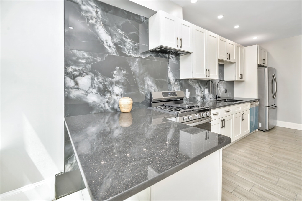 9 A Ruthven Street, Unit 2 Boston, MA 02121 - Photo 4 of 10