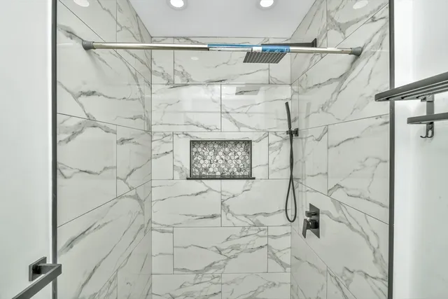 $3,950 | 9 A Ruthven Street, Unit 2, Boston, MA 02121