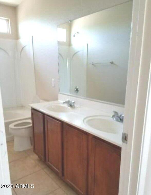 4662 East Pinto Valley Road San Tan Valley, AZ 85143 - Photo 13 of 29 Pinto Vallery 2nd Guest Bath
