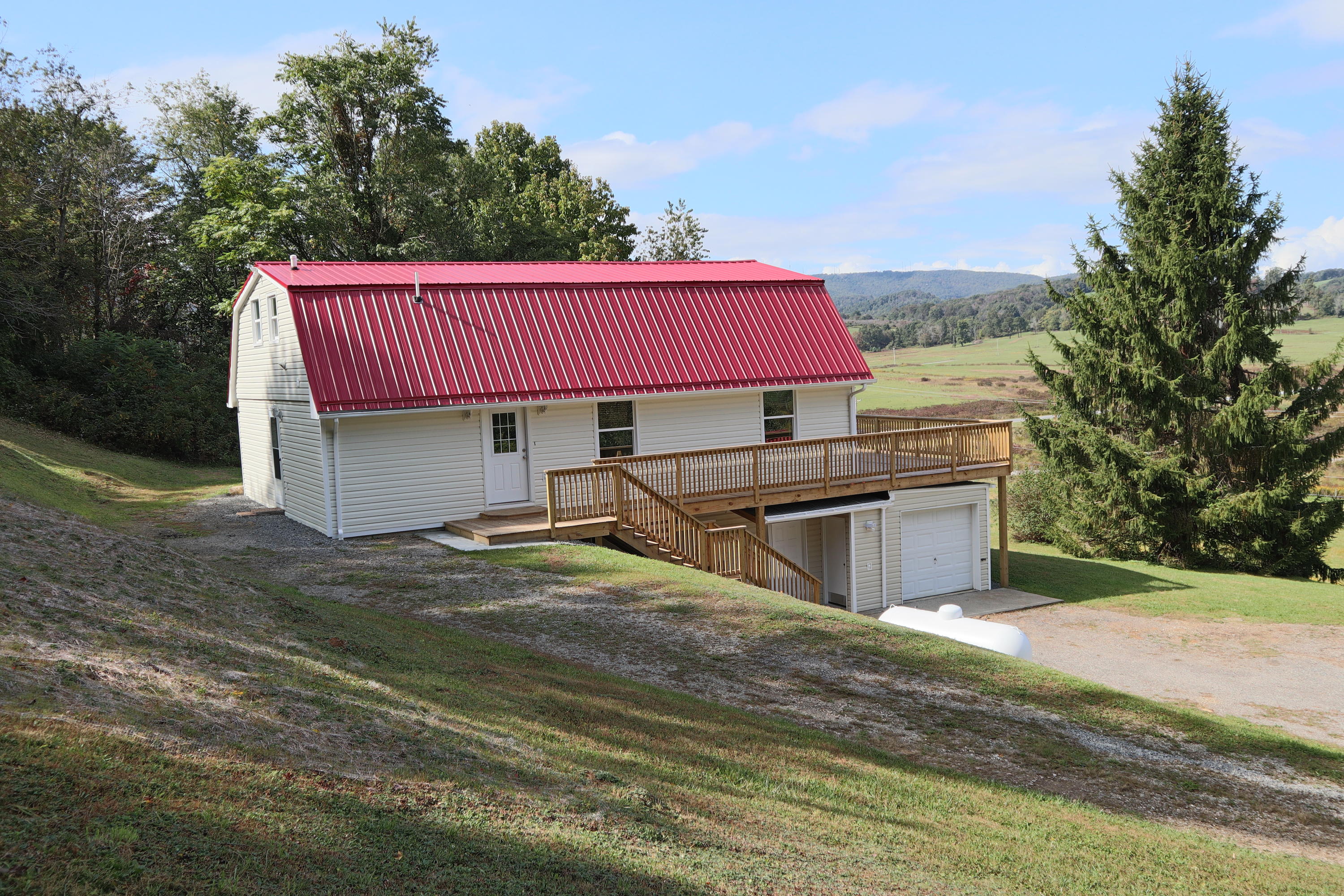 9907 Fortune Ridge Road Bent Mountain, VA 24059 - Photo 3 of 12 Side