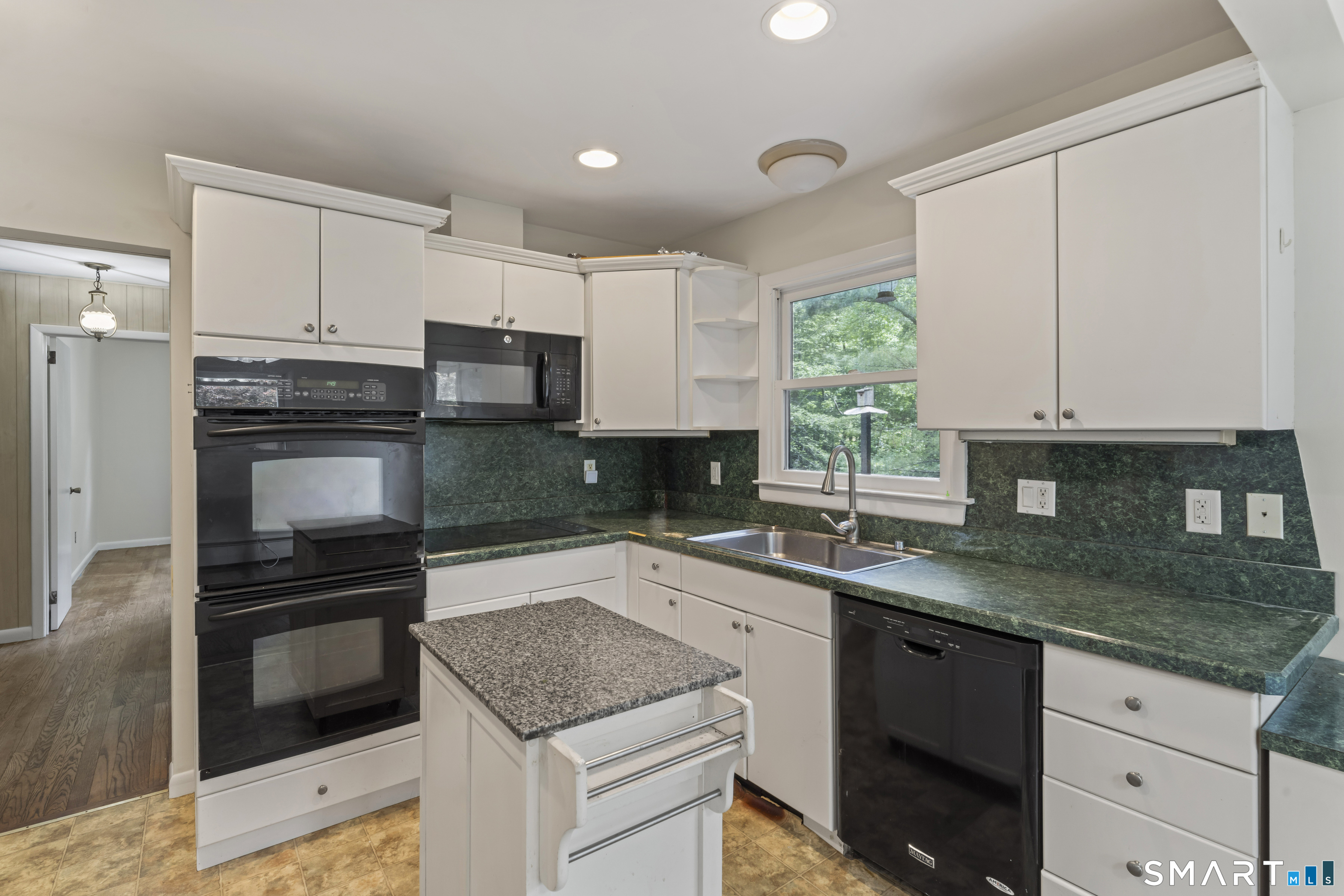 23 Windaway Road Bethel, CT 06801 - Photo 8 of 35
