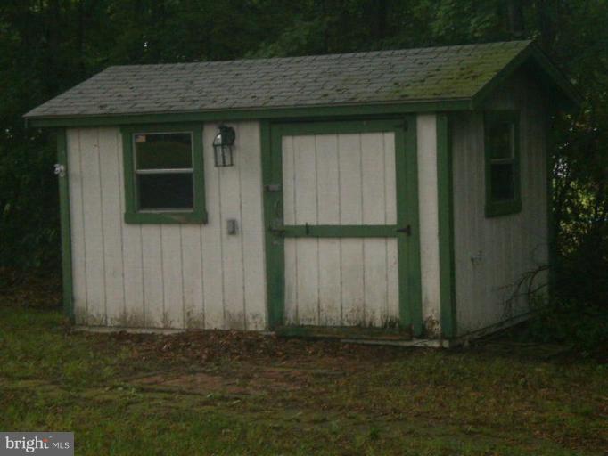 1905 Hilltop Road Pasadena, MD 21122 - Photo 2 of 13 Shed